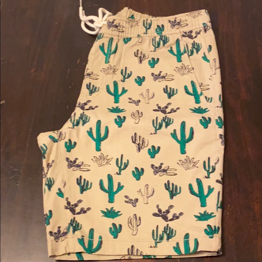 Men’s Forever 21 Khaki Shorts Sz Medium